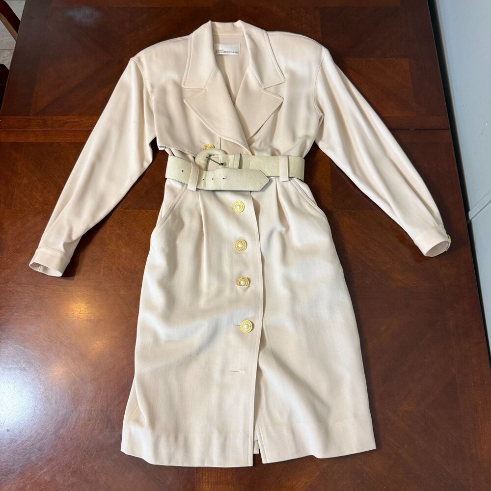 Vintage Dana Buchman Pearl‎ Button coat Size 4 pure Wool Blend Belted read